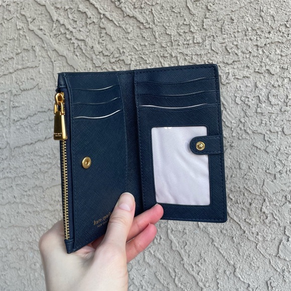 KATE SPADE Navy Pink Embossed Floral Garden Flower Bed Small Slim Bifold Wallet - Picture 4 of 16